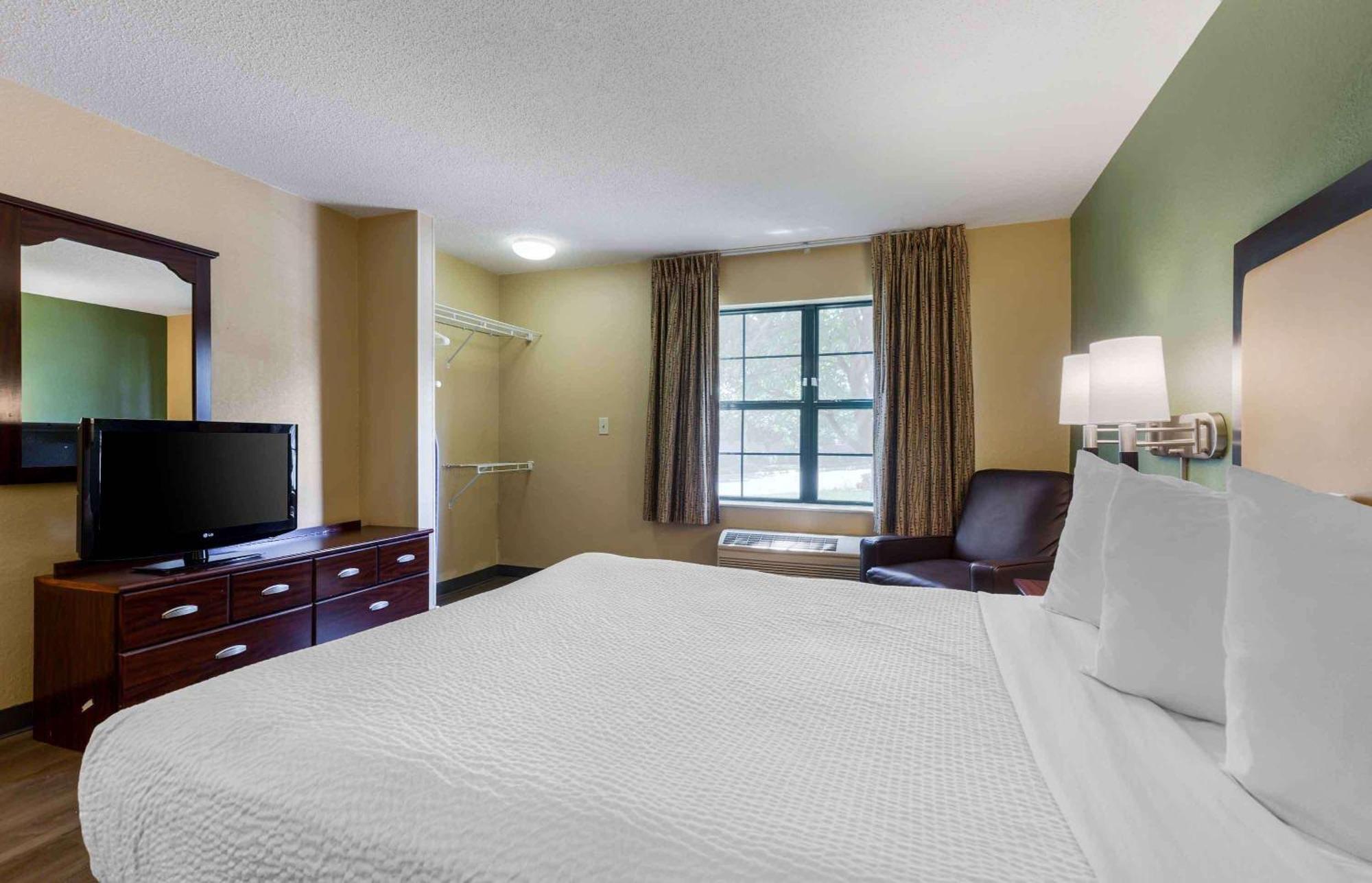 Extended Stay America Select Suites - Detroit - Novi - Haggerty Road Northville Екстер'єр фото