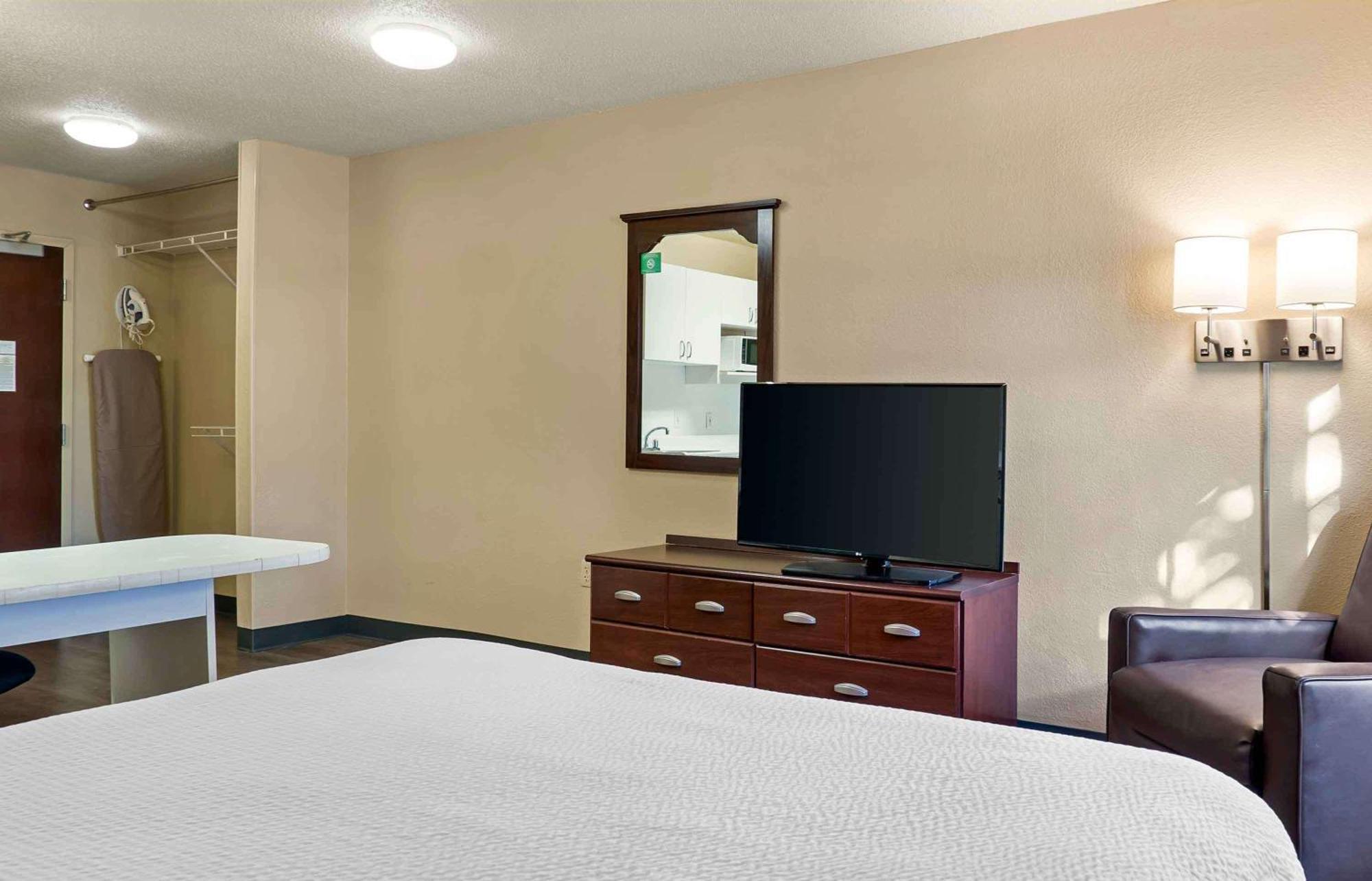 Extended Stay America Select Suites - Detroit - Novi - Haggerty Road Northville Екстер'єр фото
